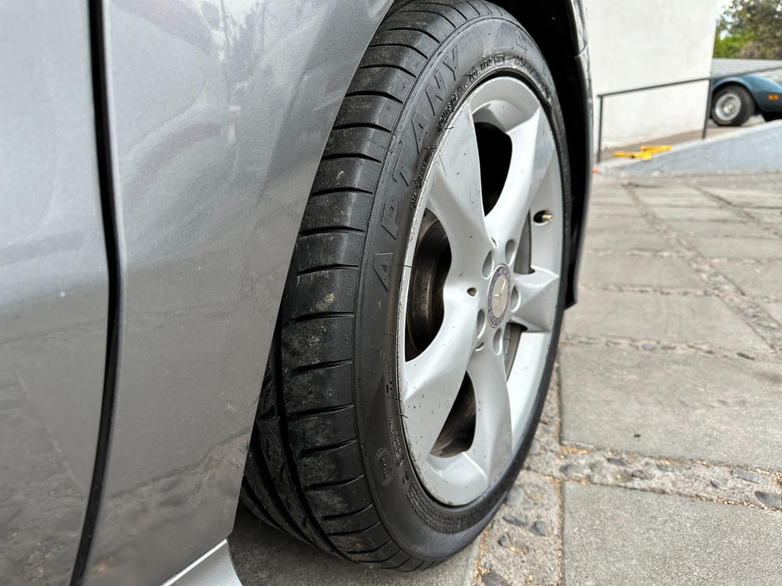 Mercedes-Benz B180 — foto 11 de 14