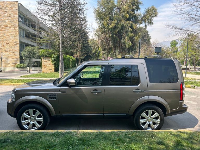 Land Rover Discovery — foto 13 de 14