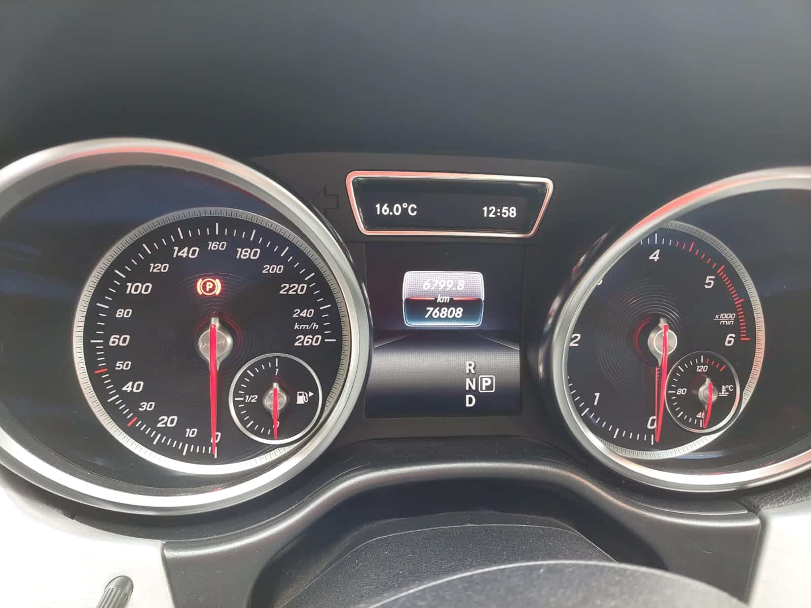 Mercedes-Benz Gle250 — foto 11 de 19