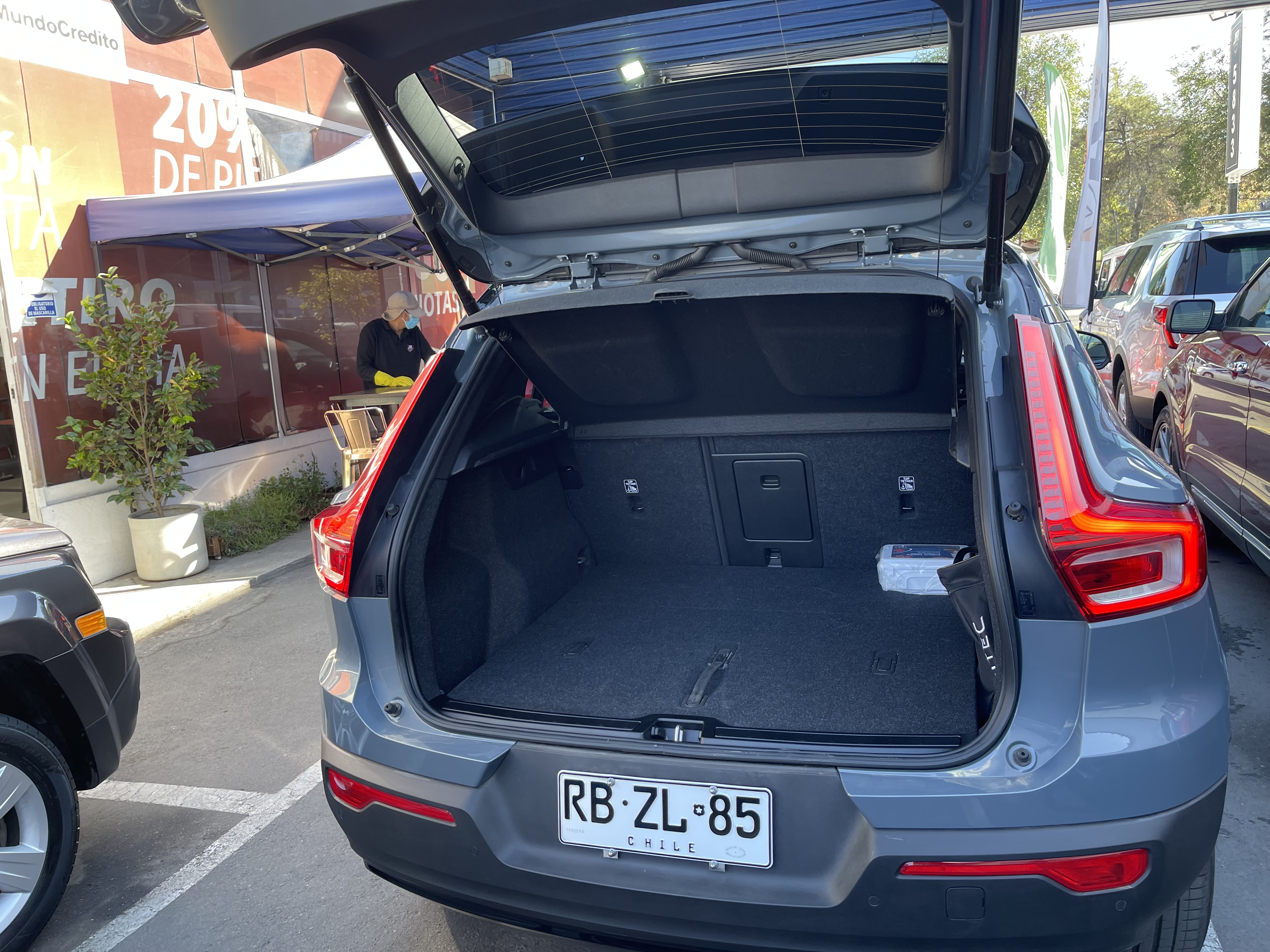 Volvo Xc40 — foto 6 de 12