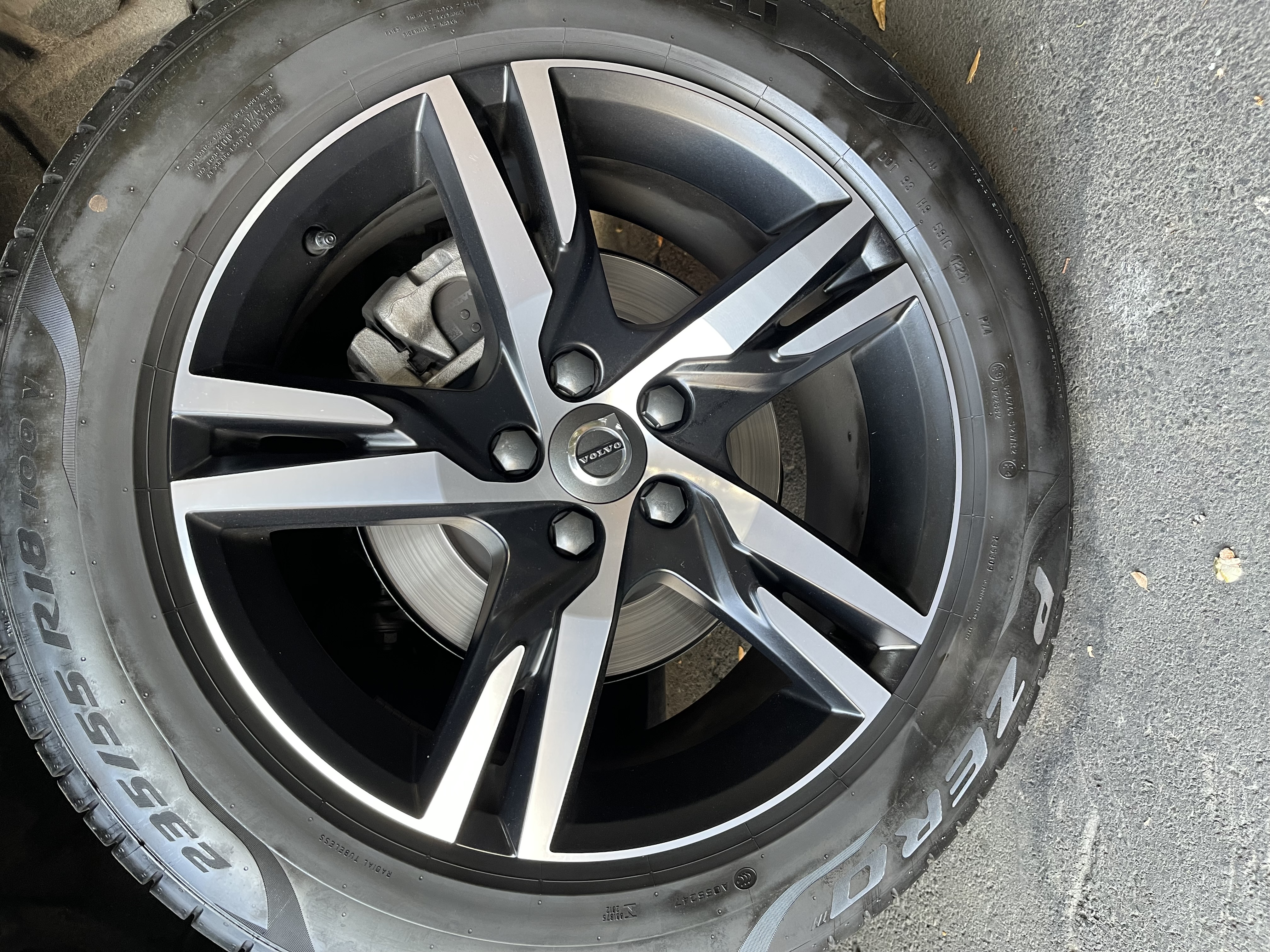 Volvo Xc40 — foto 12 de 12