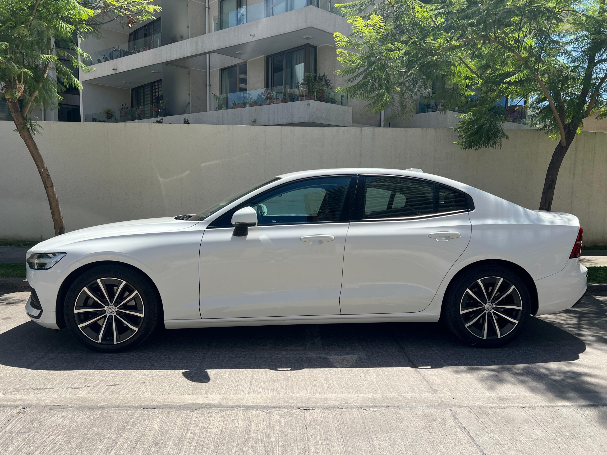 Volvo S60 — foto 19 de 19