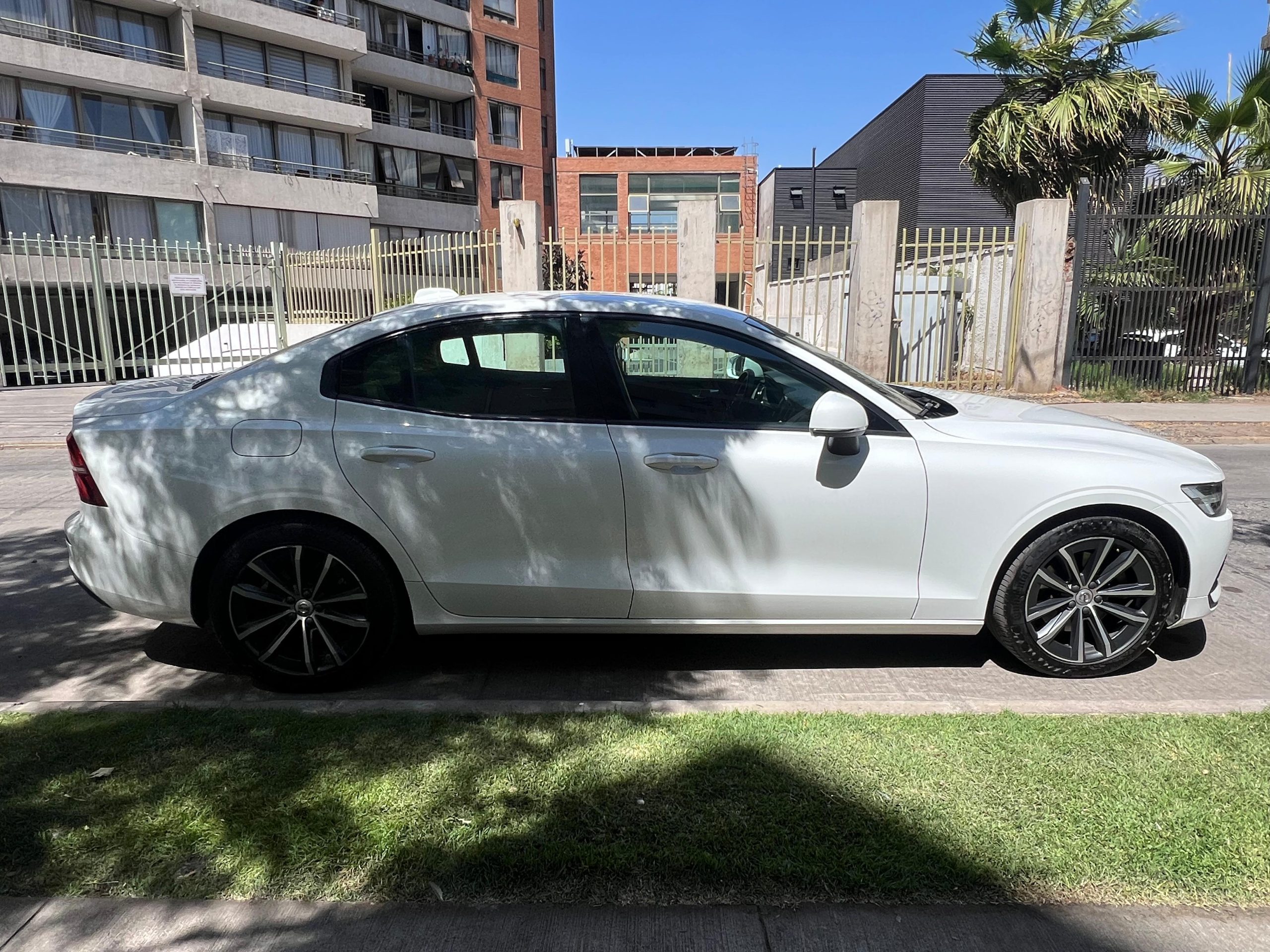 Volvo S60 — foto 15 de 19