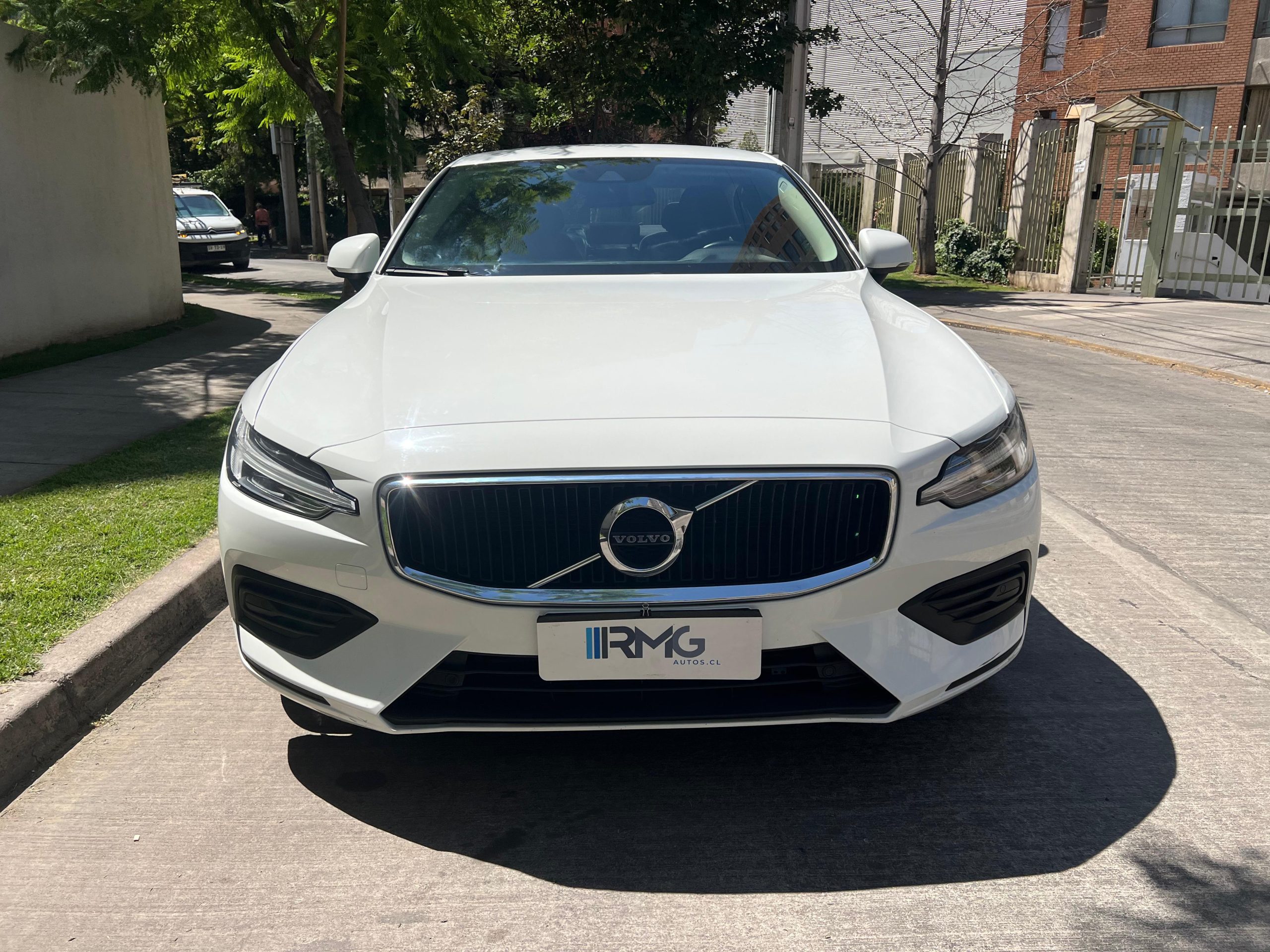 Volvo S60 — foto 2 de 19