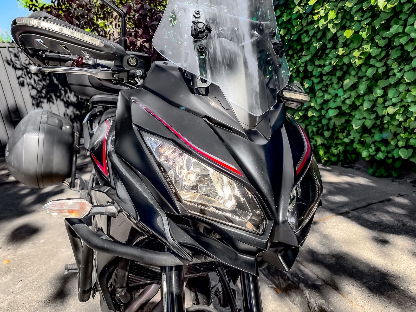 Kawasaki Versys 300X — foto 11 de 15