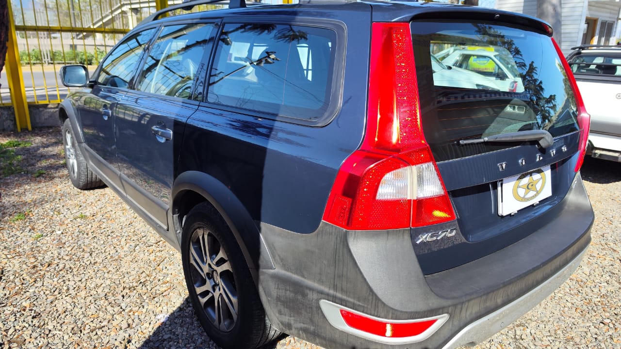 Volvo Xc70 — foto 4 de 19