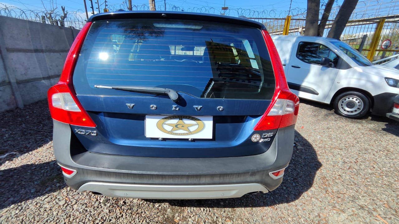 Volvo Xc70 — foto 7 de 19
