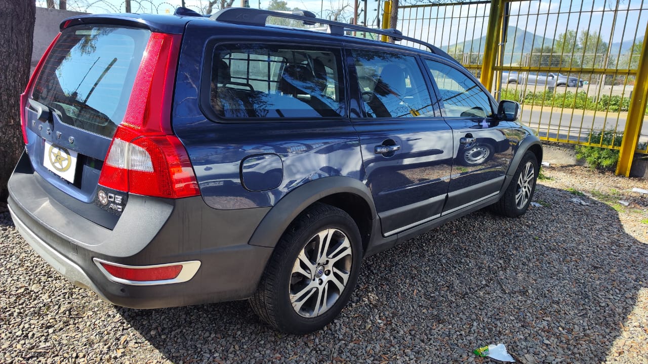 Volvo Xc70 — foto 5 de 19
