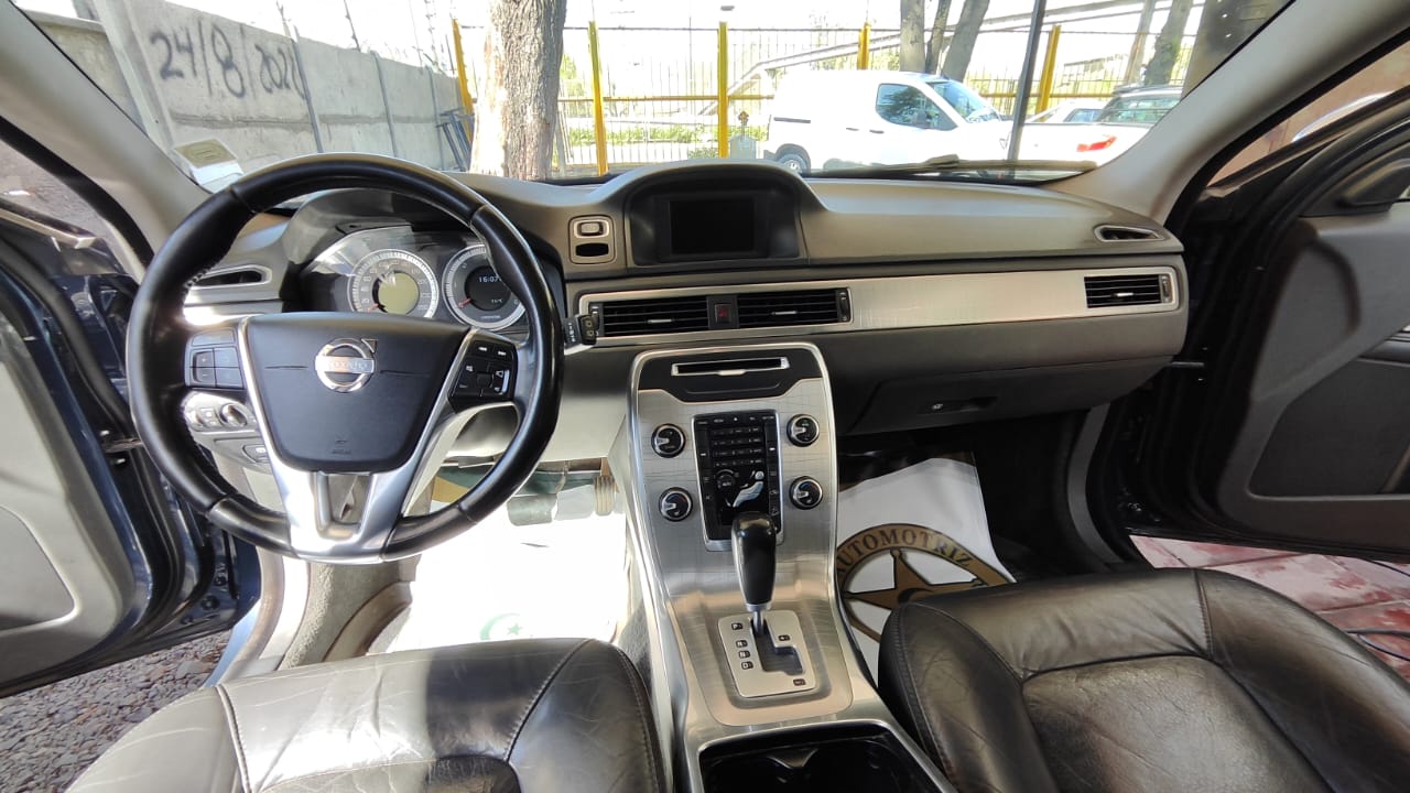 Volvo Xc70 — foto 18 de 19