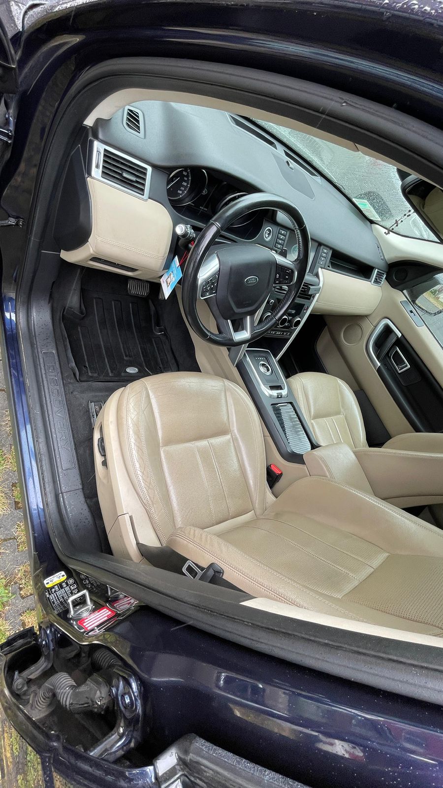 Land Rover Discovery — foto 8 de 11