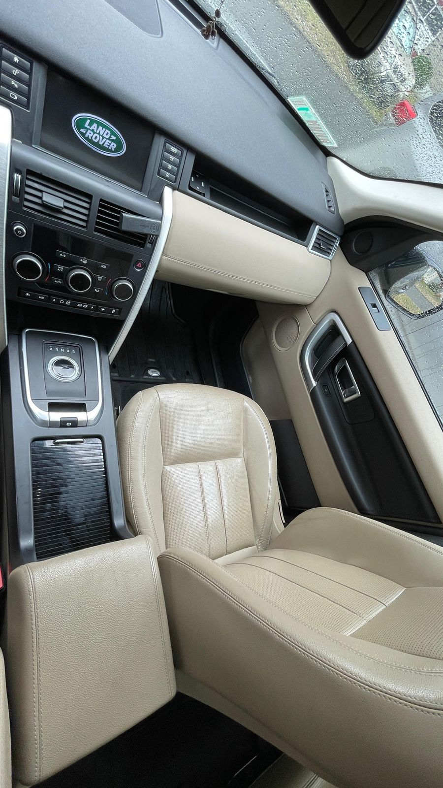 Land Rover Discovery — foto 7 de 11