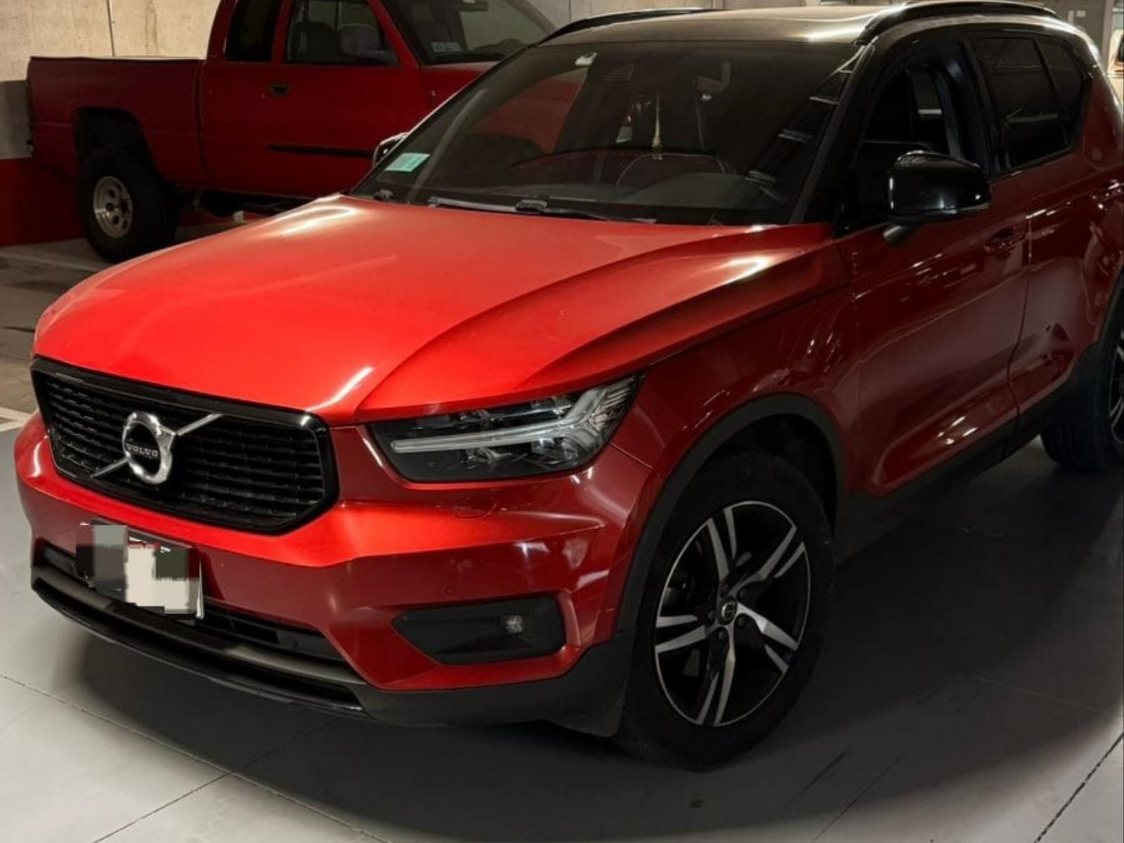 Volvo Xc40 — foto 3 de 3
