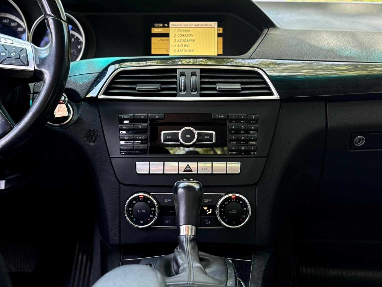 Mercedes-Benz C180 — foto 9 de 12