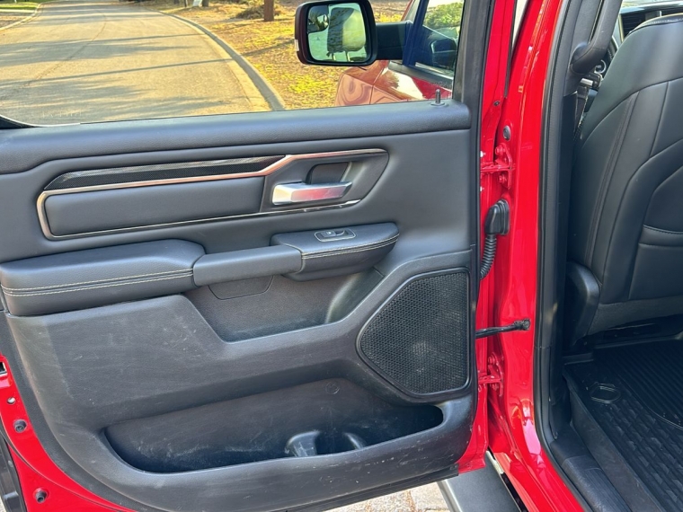 RAM 1500 — foto 10 de 12
