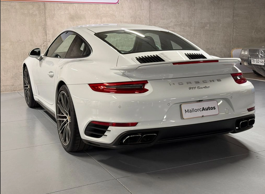 Porsche 911 — foto 4 de 11