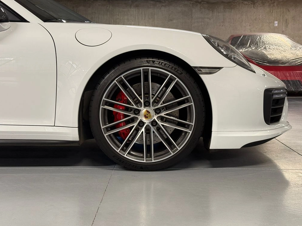 Porsche 911 — foto 7 de 11