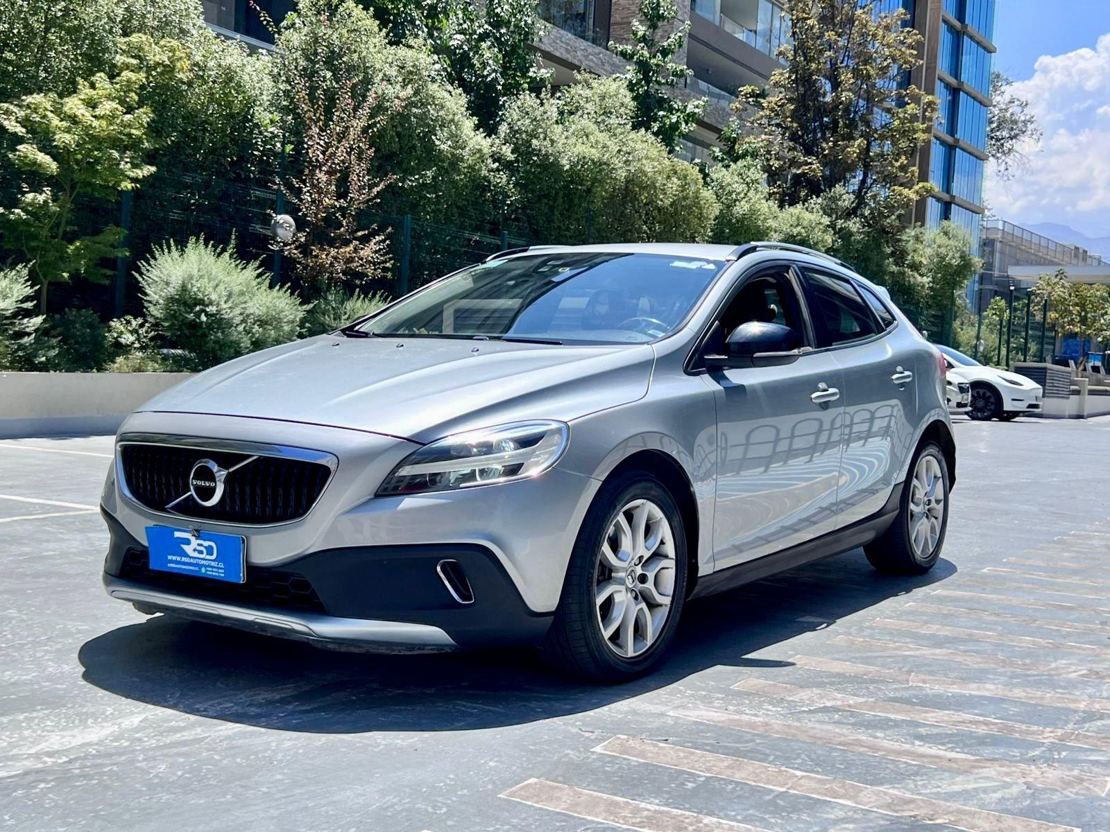 Volvo V40 2018