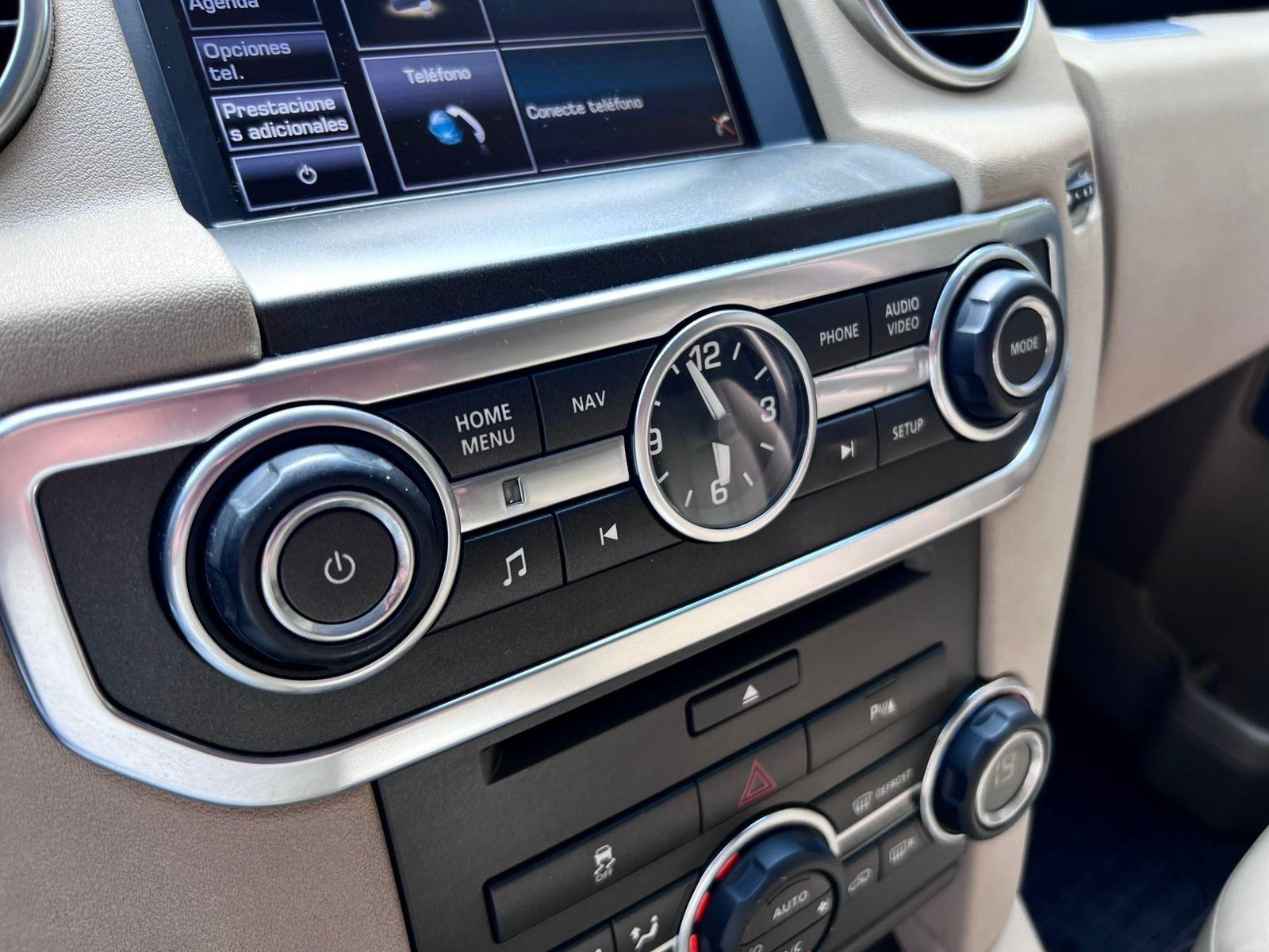 Land Rover Discovery — foto 9 de 20