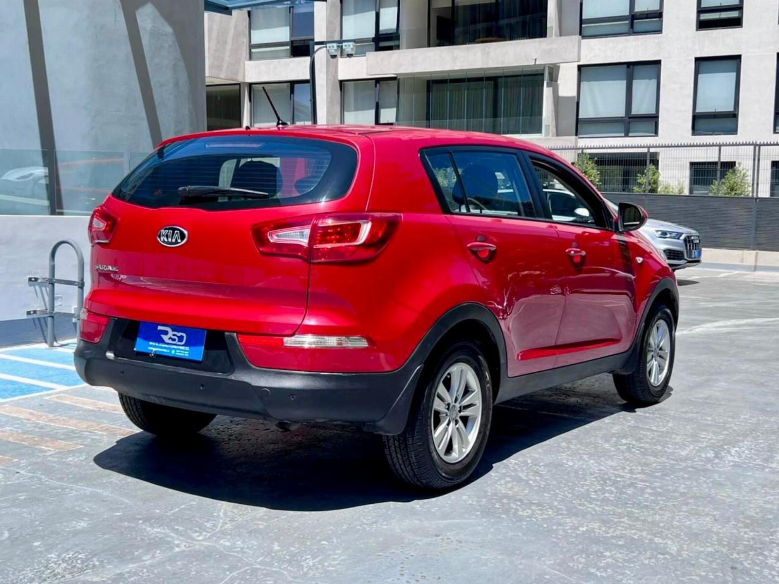 KIA Sportage — foto 14 de 16