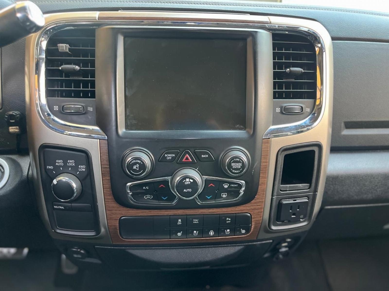 Dodge Ram 1500 — foto 8 de 18