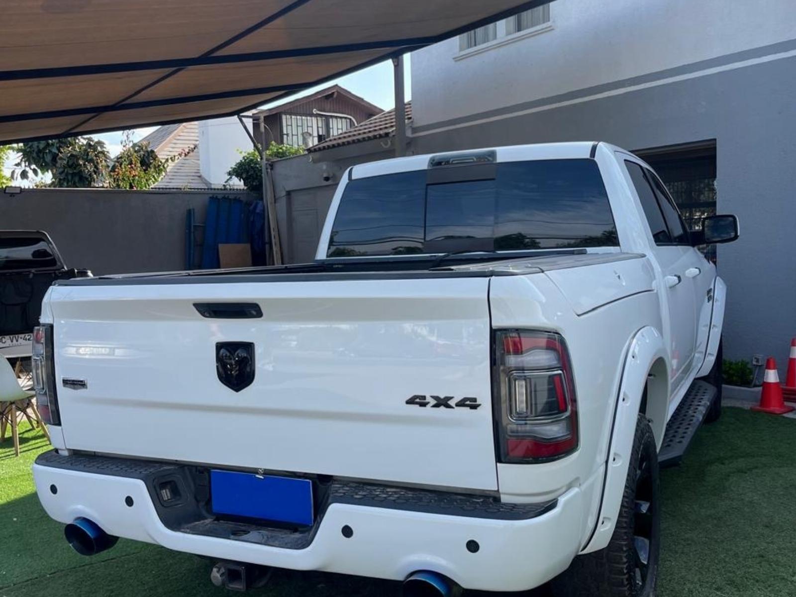 Dodge Ram 1500 — foto 18 de 18