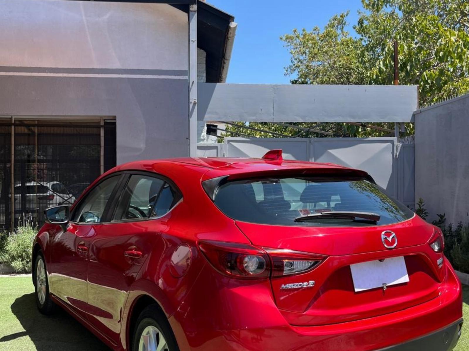 Mazda 3 — foto 12 de 14