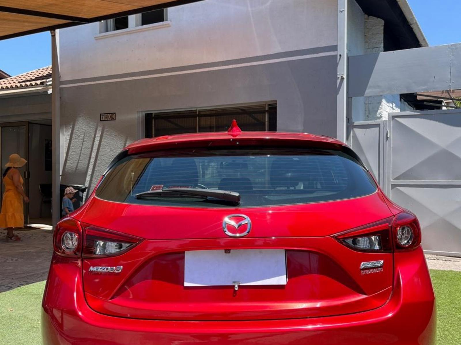 Mazda 3 — foto 13 de 14
