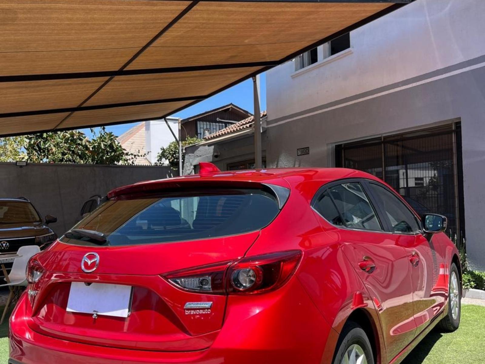 Mazda 3 — foto 14 de 14