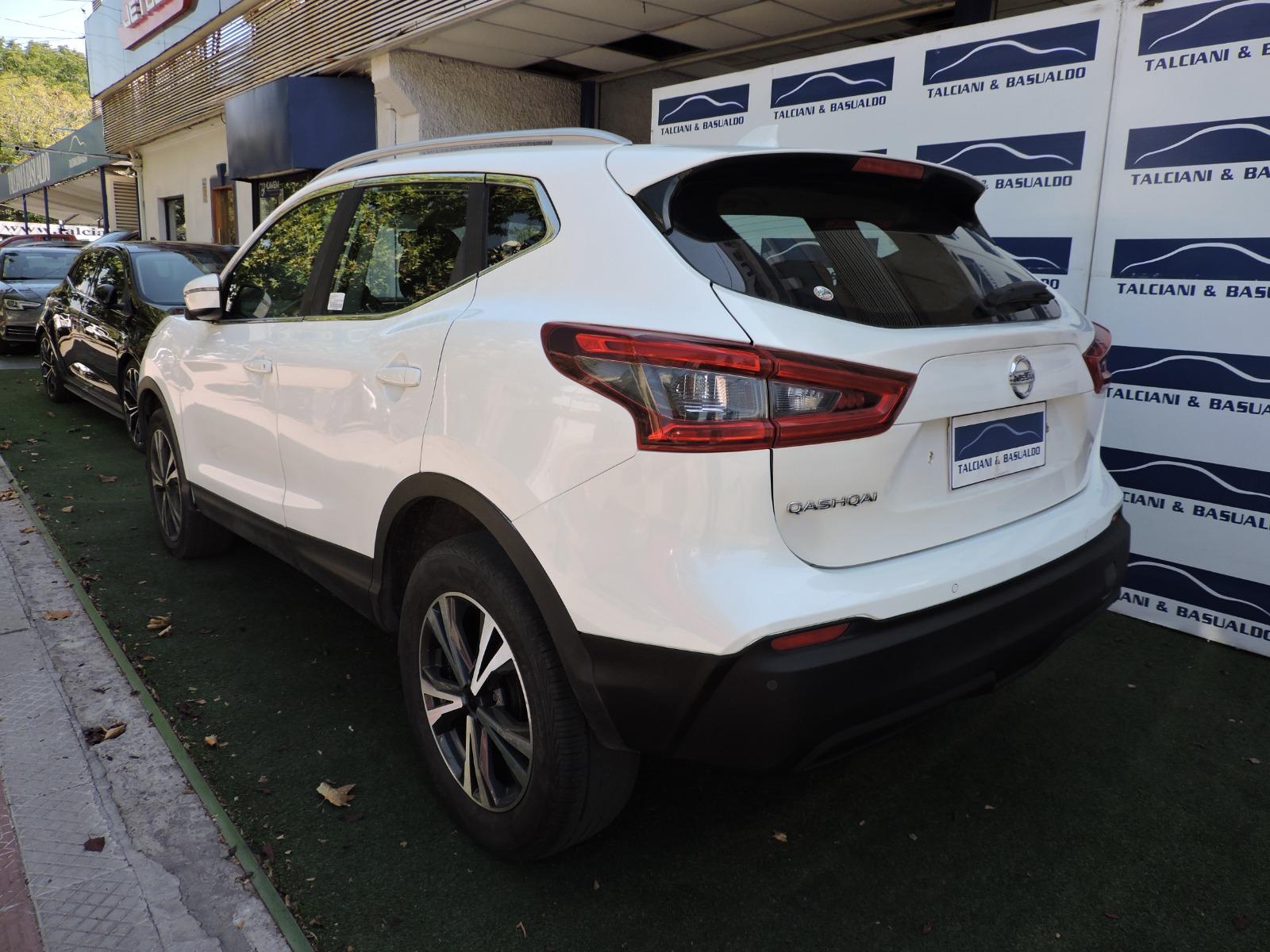 Nissan Qashqai — foto 13 de 14