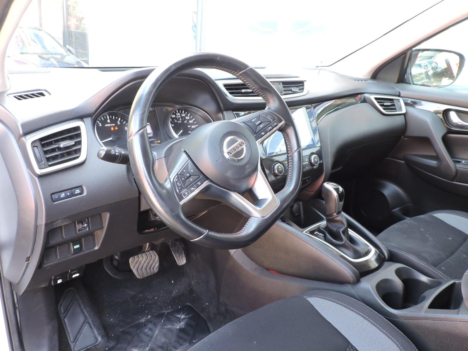 Nissan Qashqai — foto 9 de 14