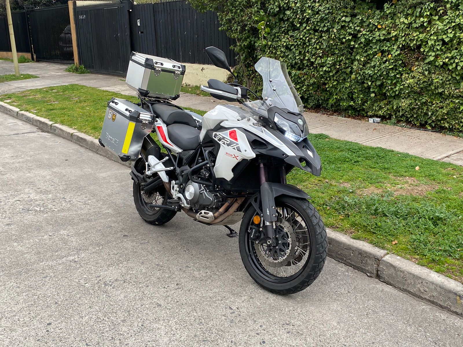 Benelli Trk 502X — foto 2 de 9