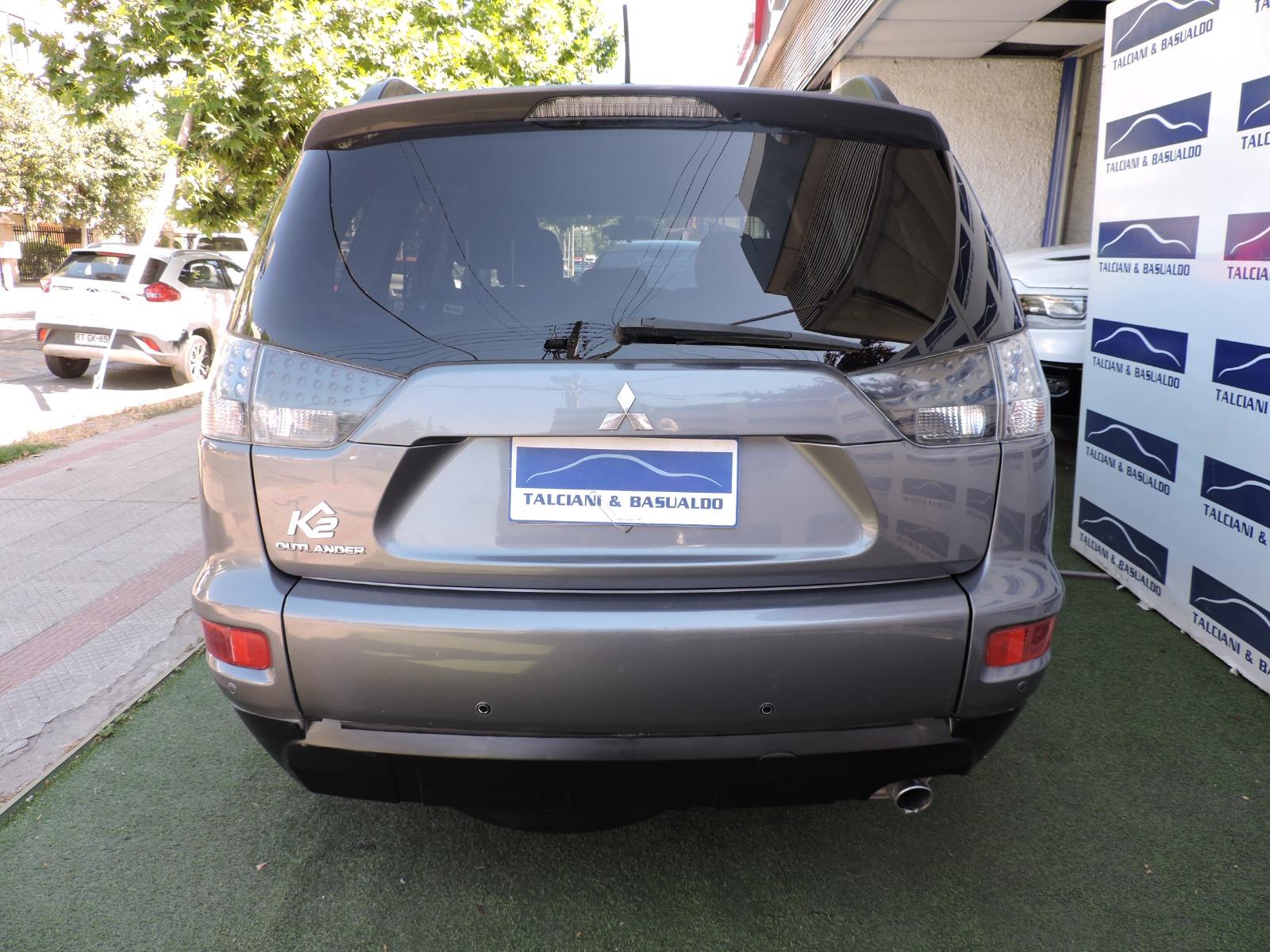 Mitsubishi New Outlander — foto 14 de 15