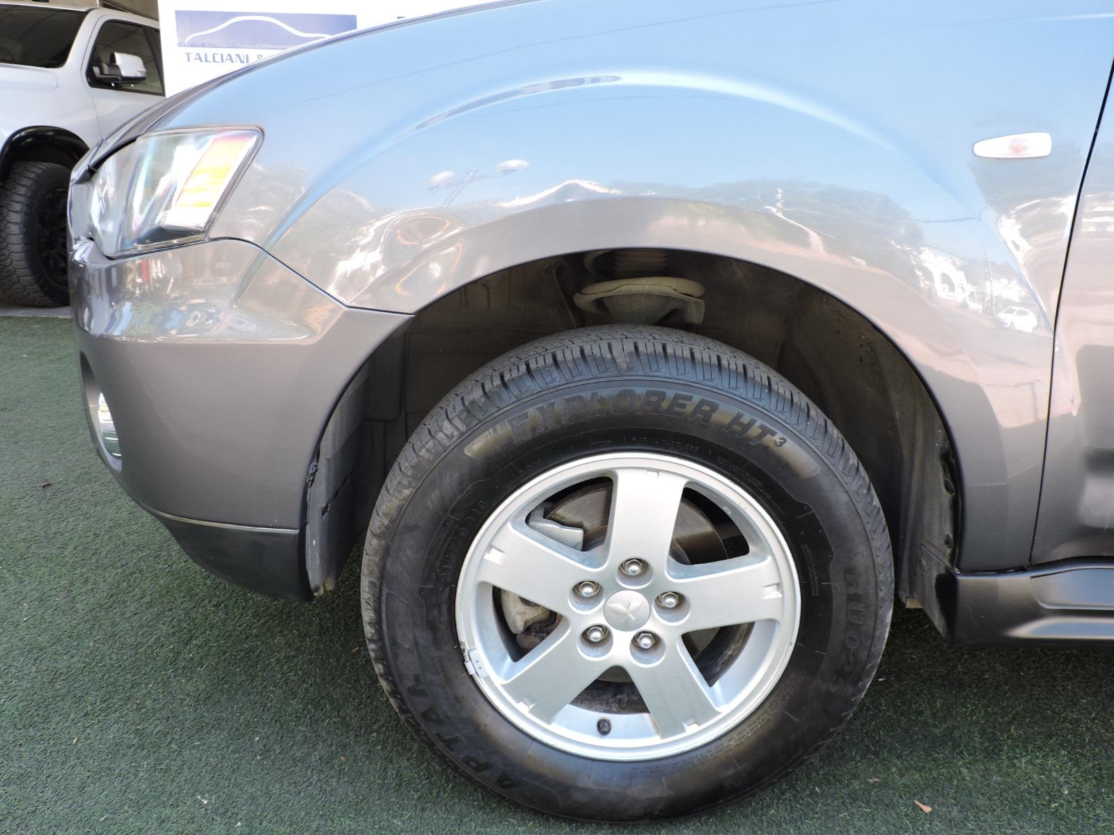 Mitsubishi New Outlander — foto 4 de 15