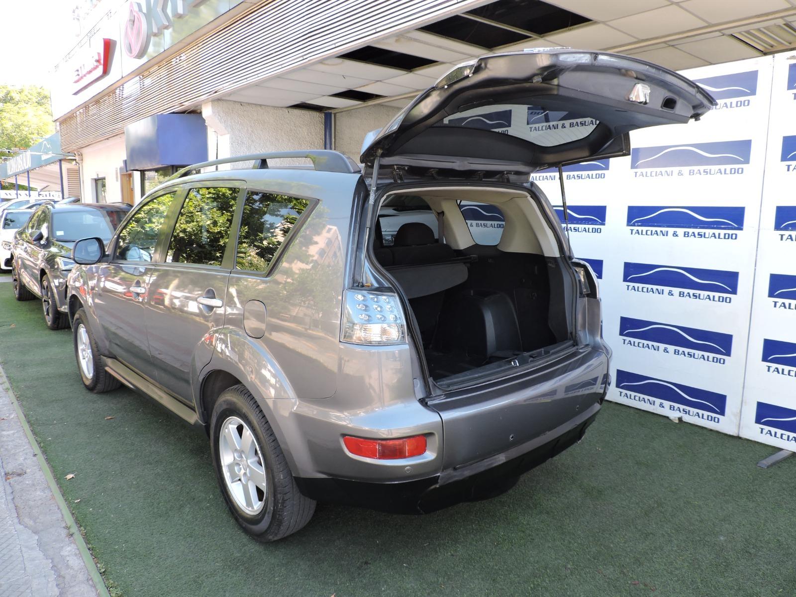Mitsubishi New Outlander — foto 5 de 15