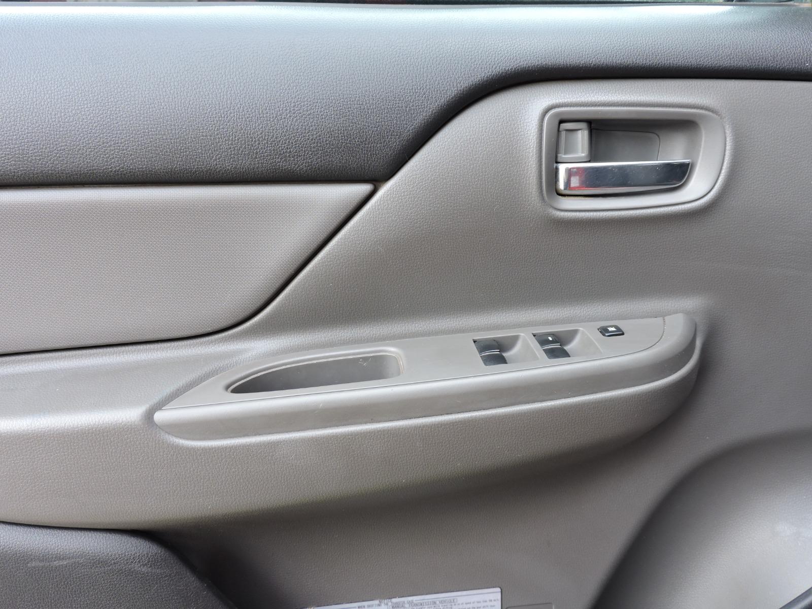 Mitsubishi L200 — foto 14 de 18
