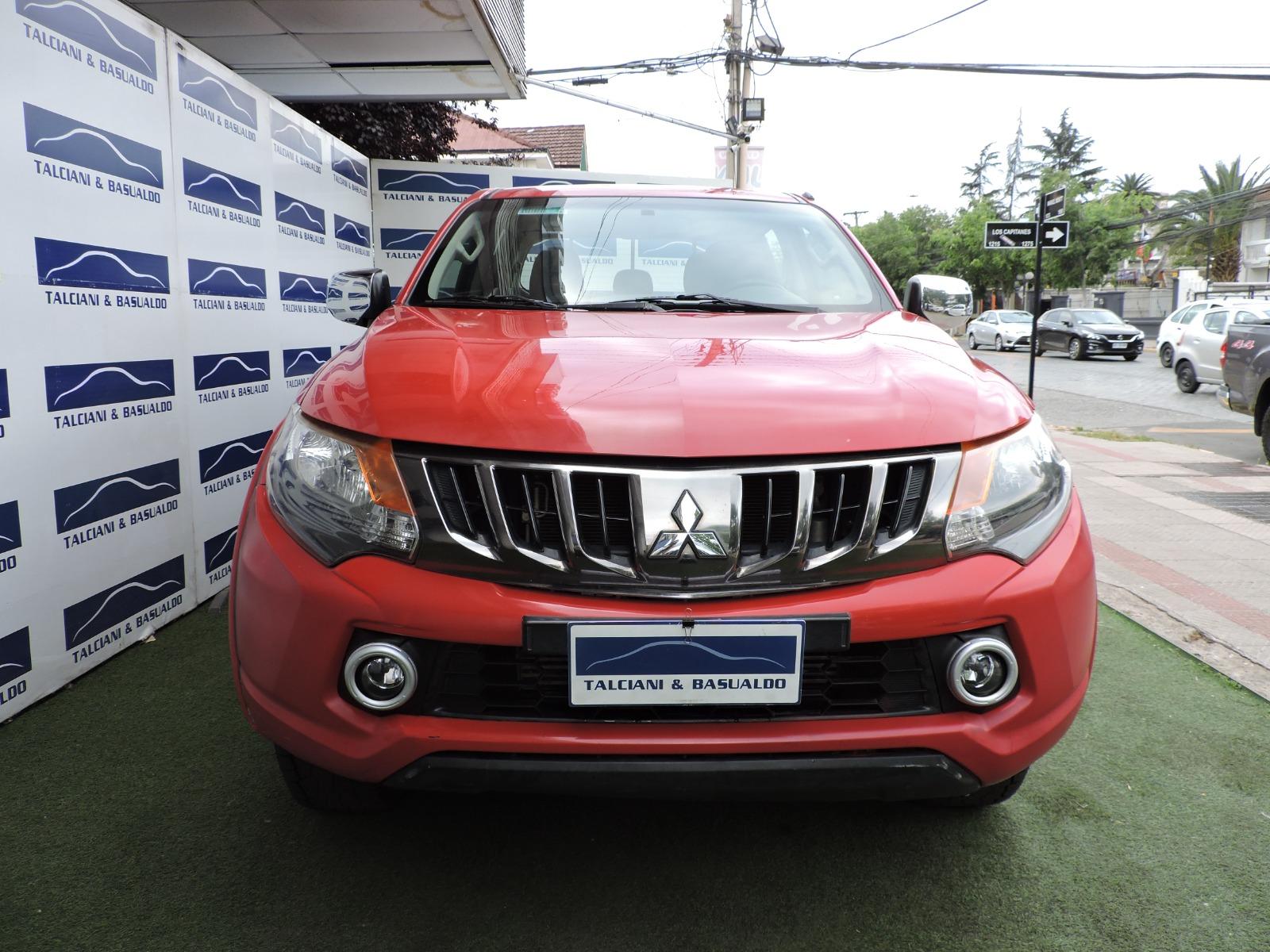 Mitsubishi L200 — foto 3 de 14