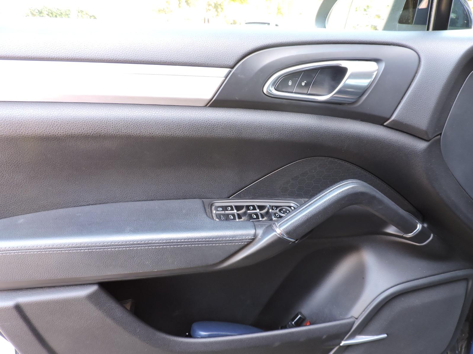 Porsche Cayenne — foto 15 de 20