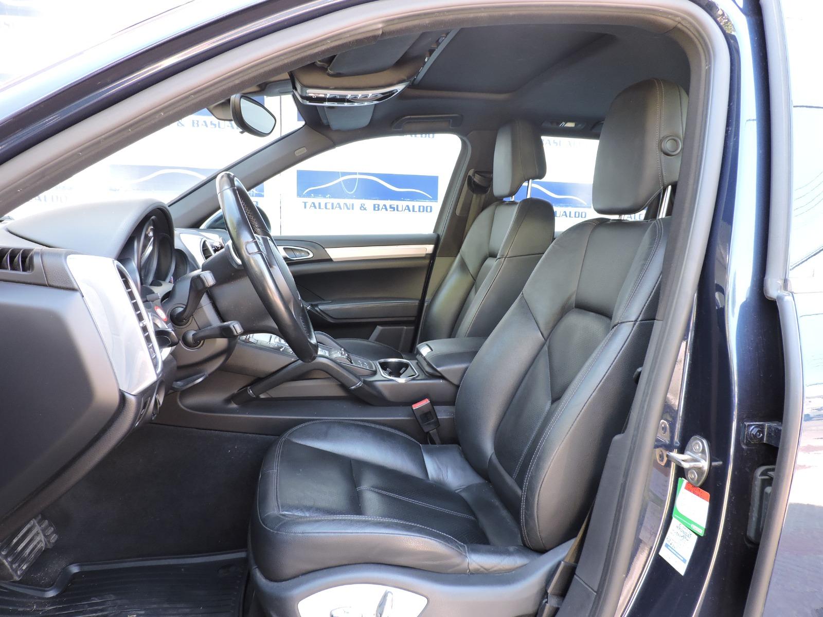 Porsche Cayenne — foto 13 de 20