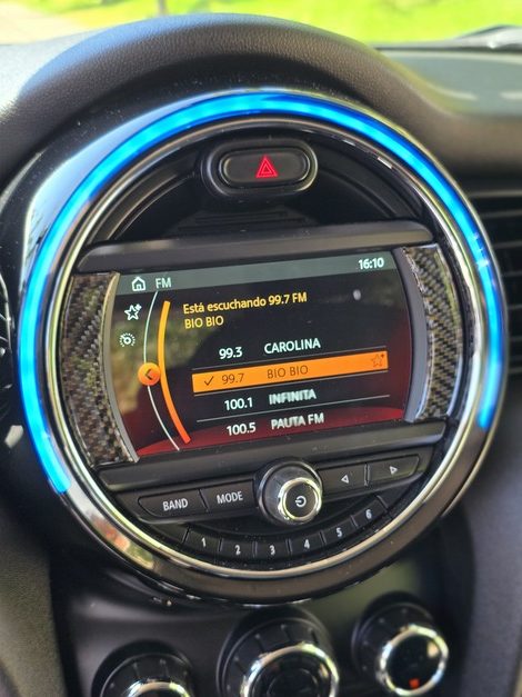 MINI Cooper — foto 7 de 15