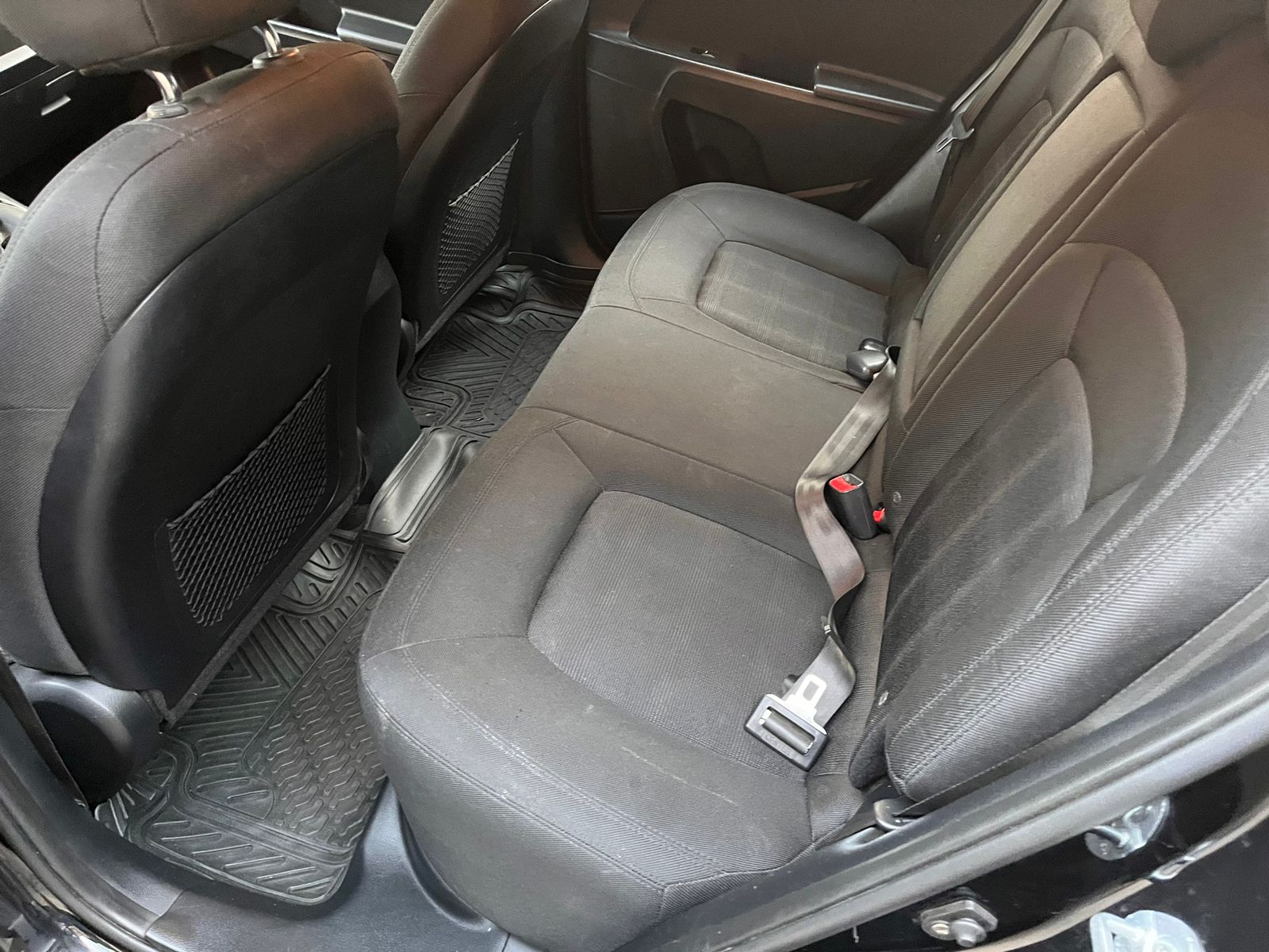 KIA Sportage — foto 12 de 13