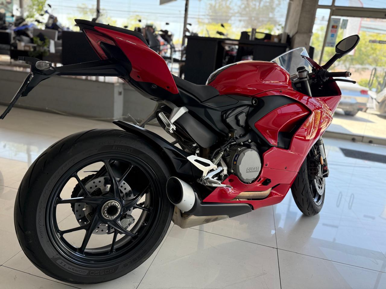 Ducati Panigale V2 — foto 4 de 7