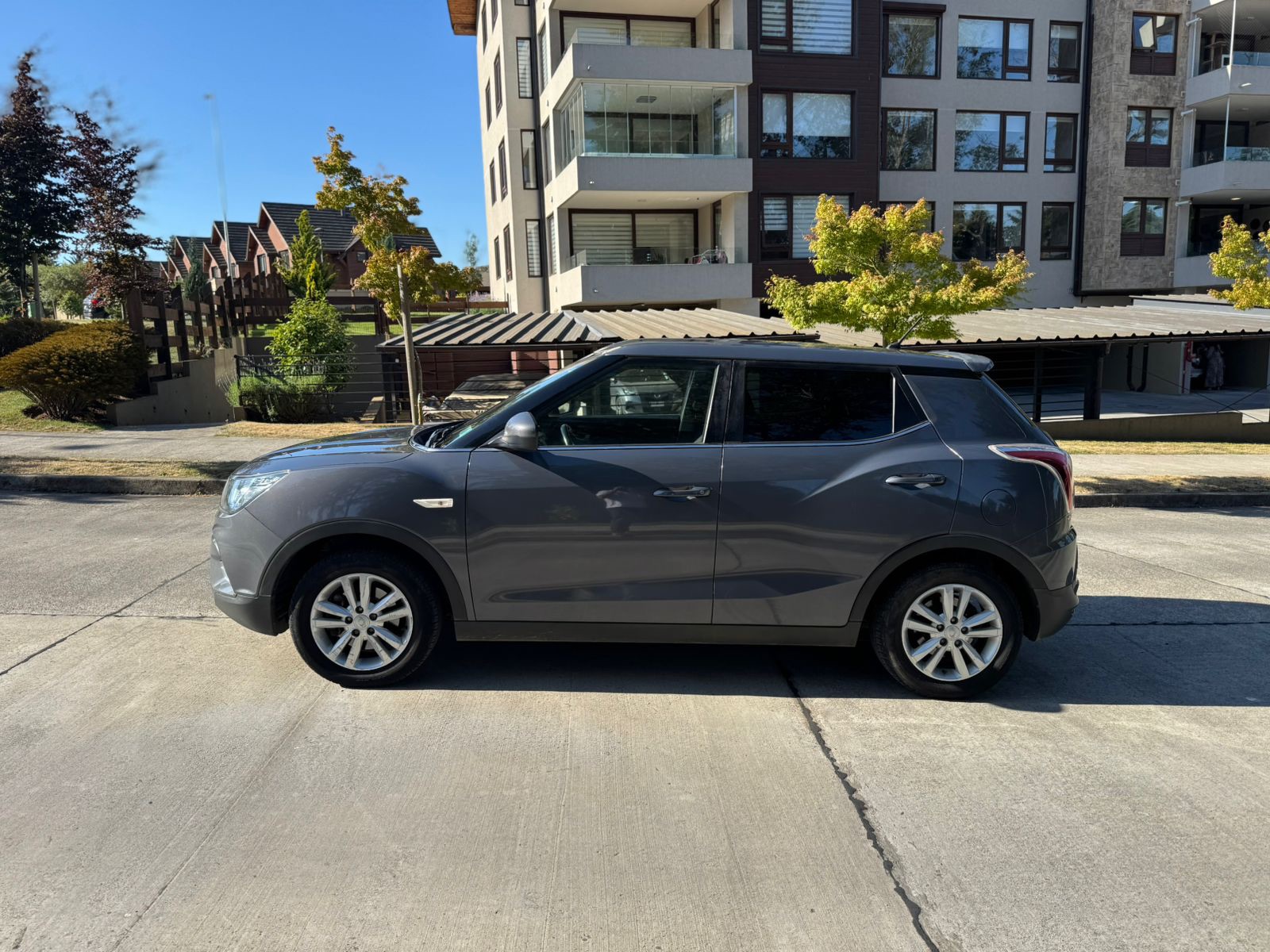 SsangYong Tivoli — foto 2 de 10