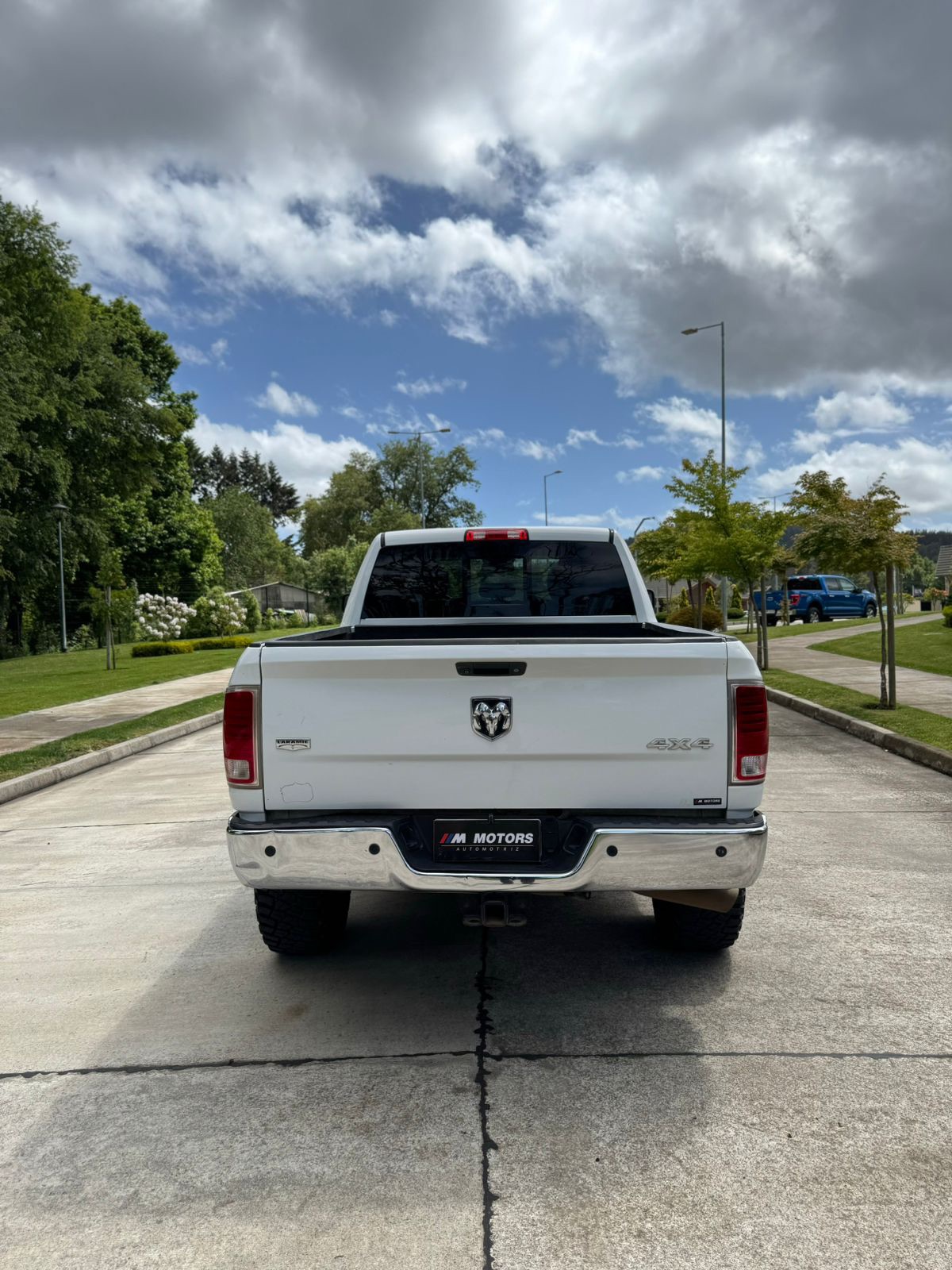 Dodge Ram 2500 — foto 7 de 10