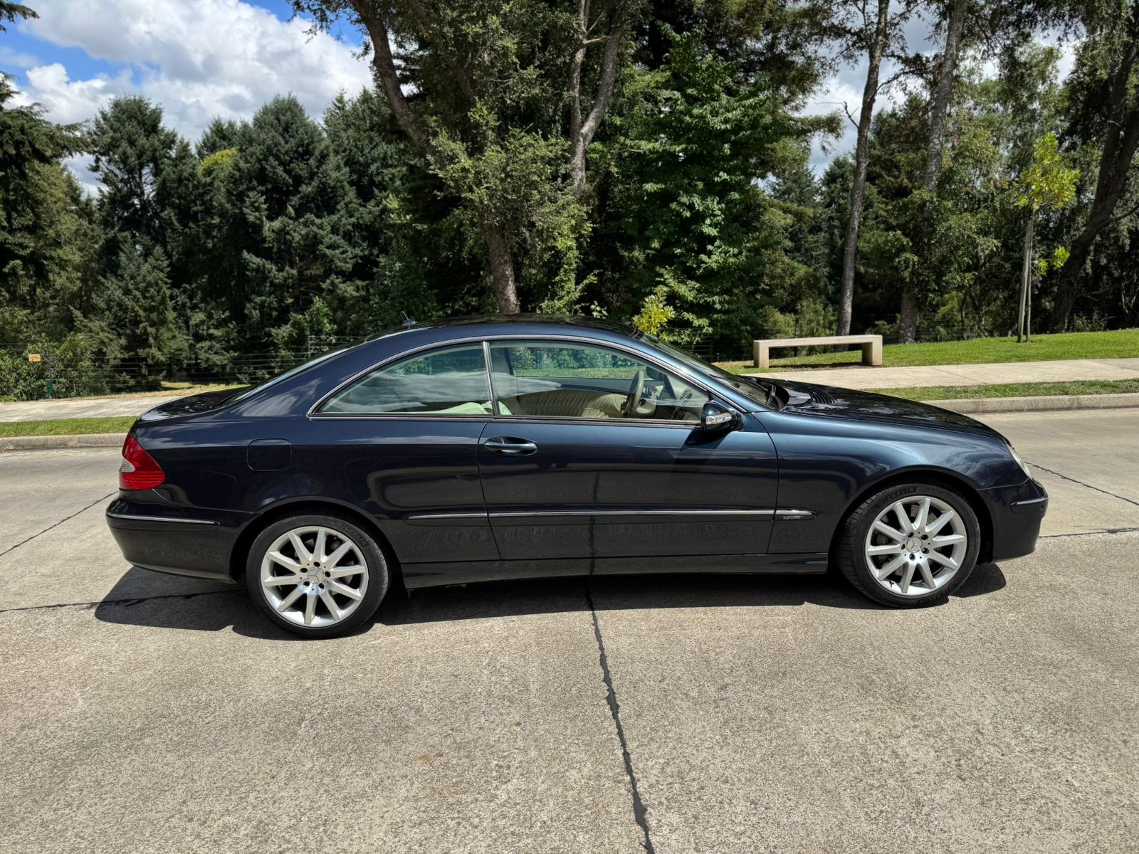 Mercedes-Benz Clk350 — foto 4 de 10