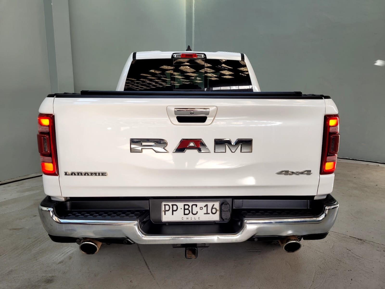 Dodge Ram 1500 — foto 5 de 18