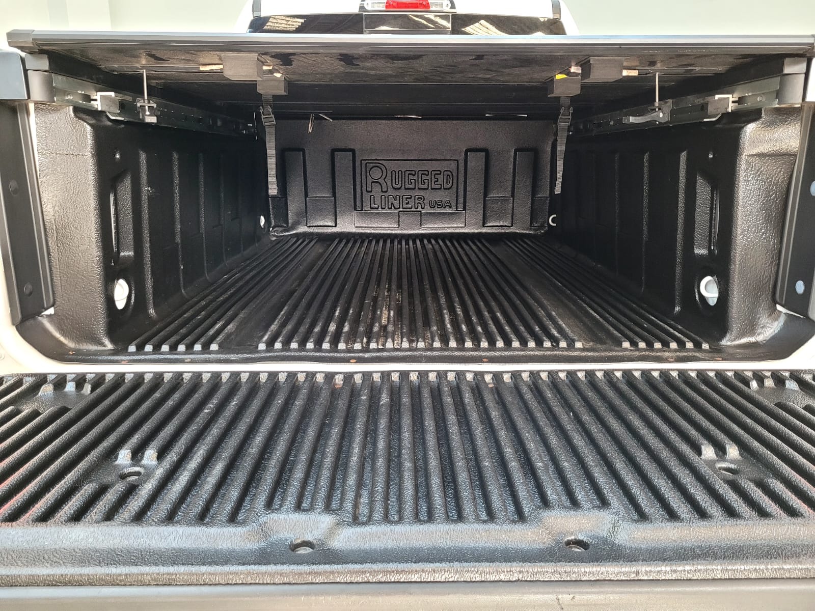 Dodge Ram 1500 — foto 18 de 18