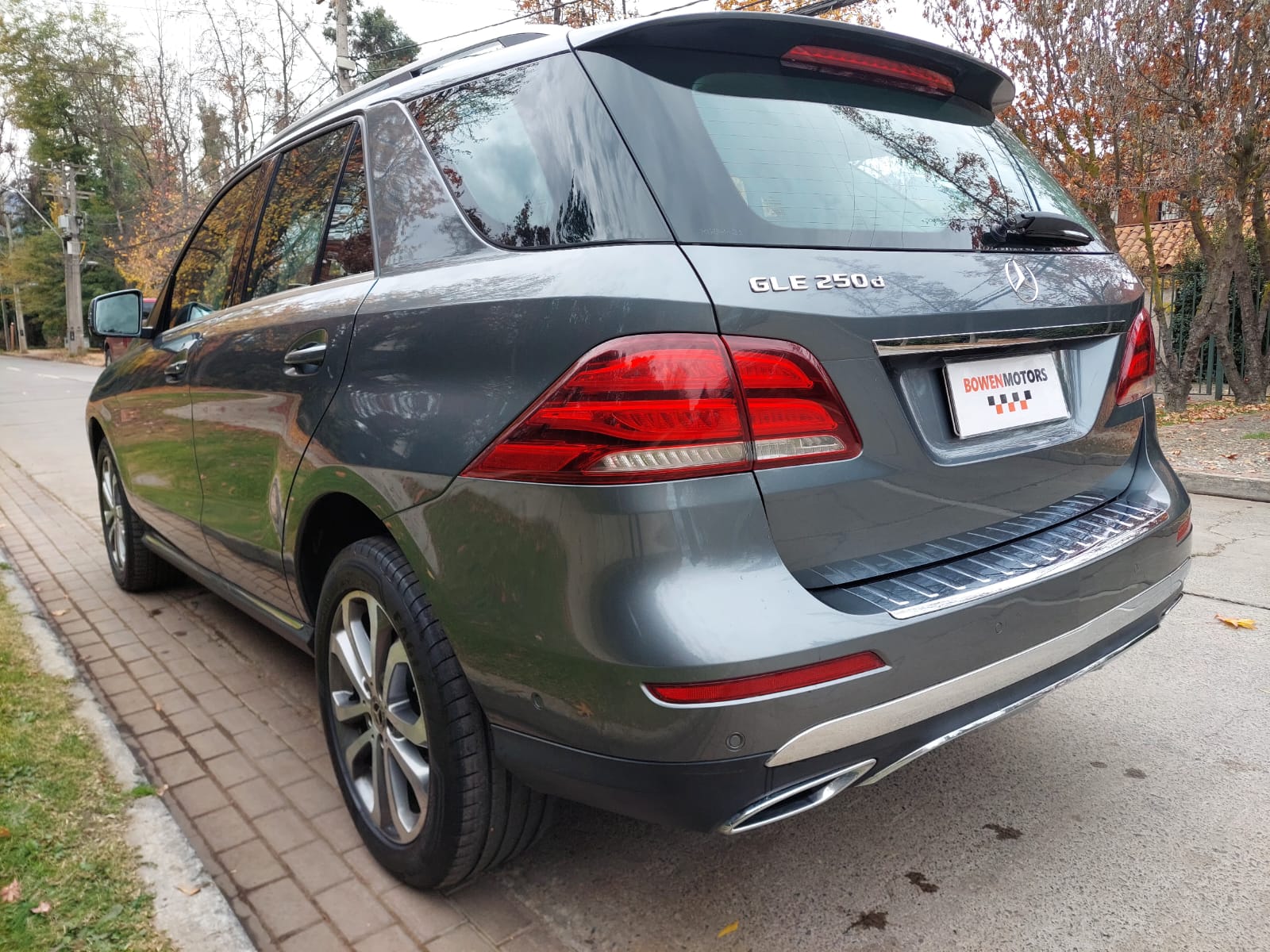Mercedes-Benz Gle250 — foto 13 de 15