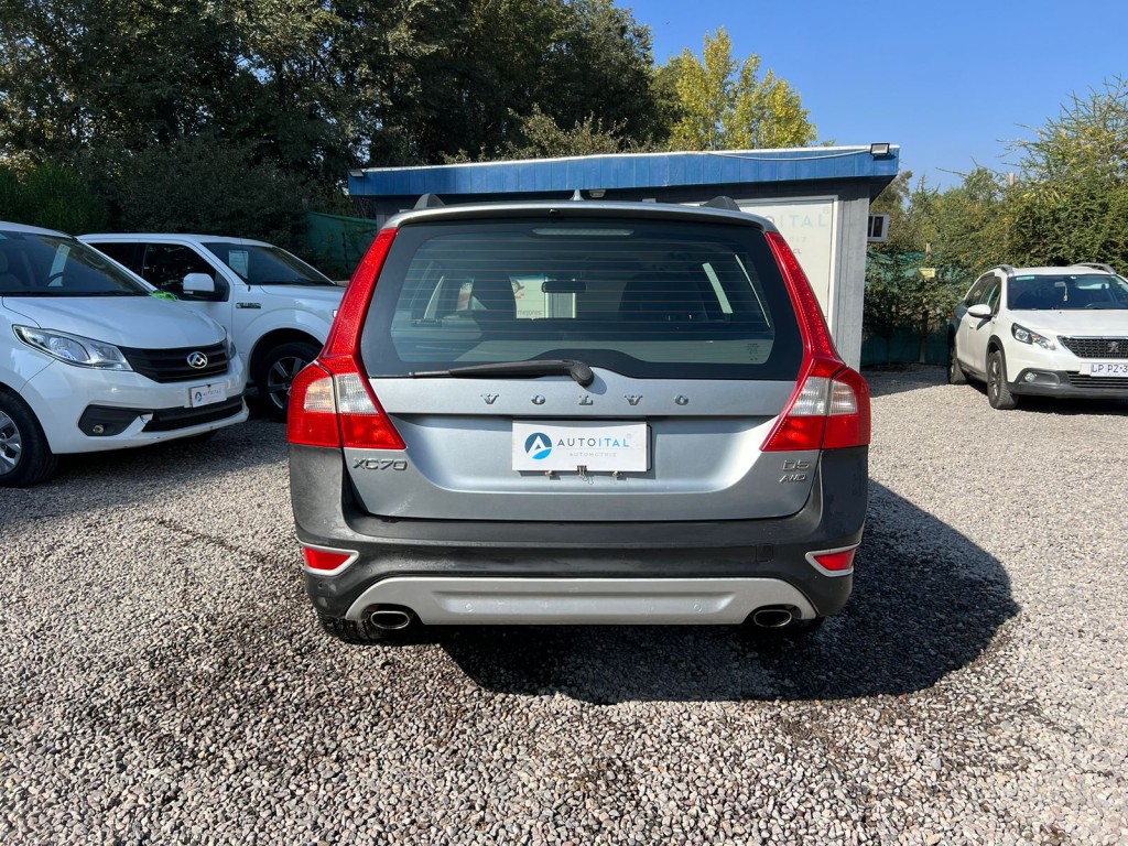 Volvo Xc70 — foto 3 de 9