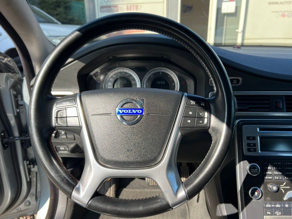 Volvo Xc70 — foto 8 de 9