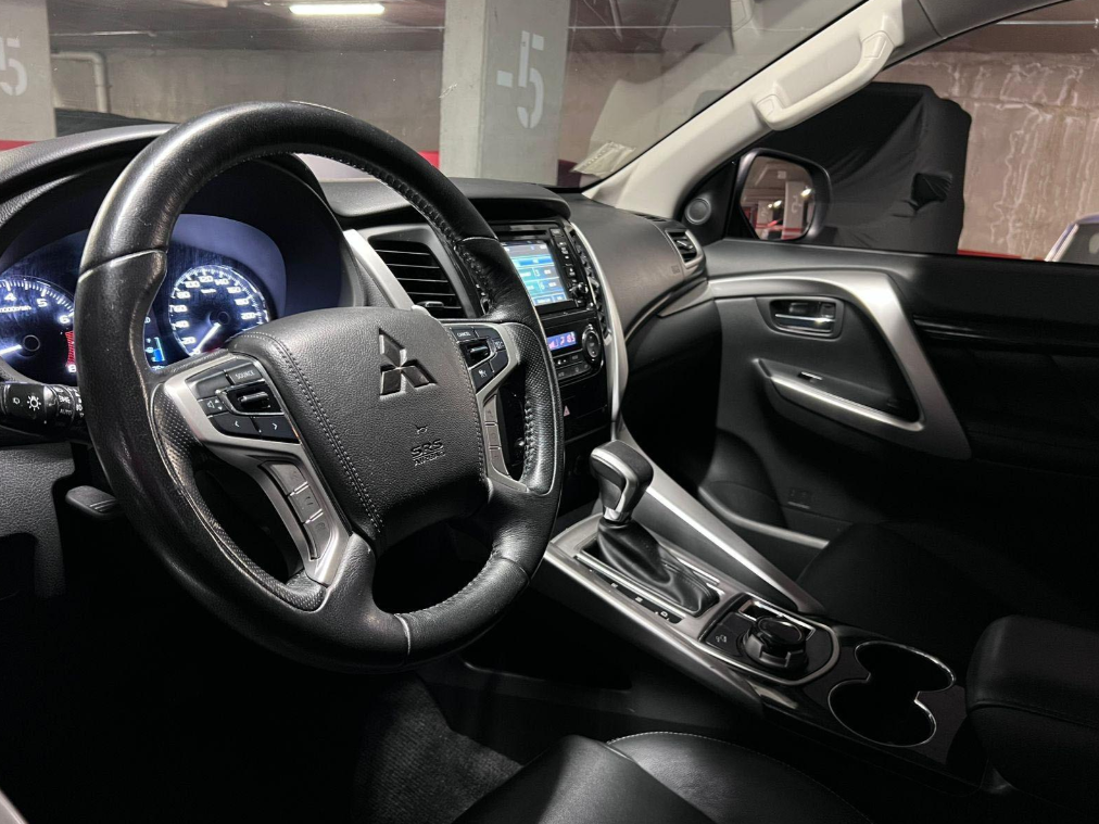 Mitsubishi Montero Sport 3 — foto 9 de 19
